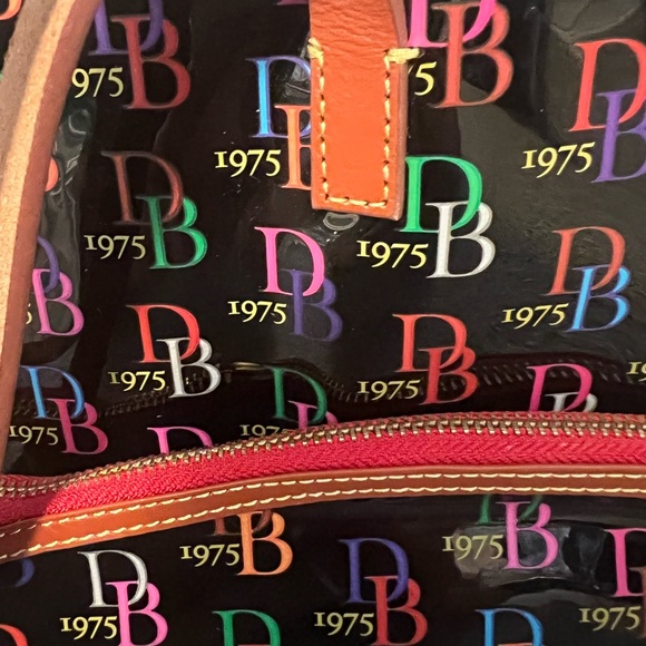 Dooney & Bourke set - Picture 15 of 16